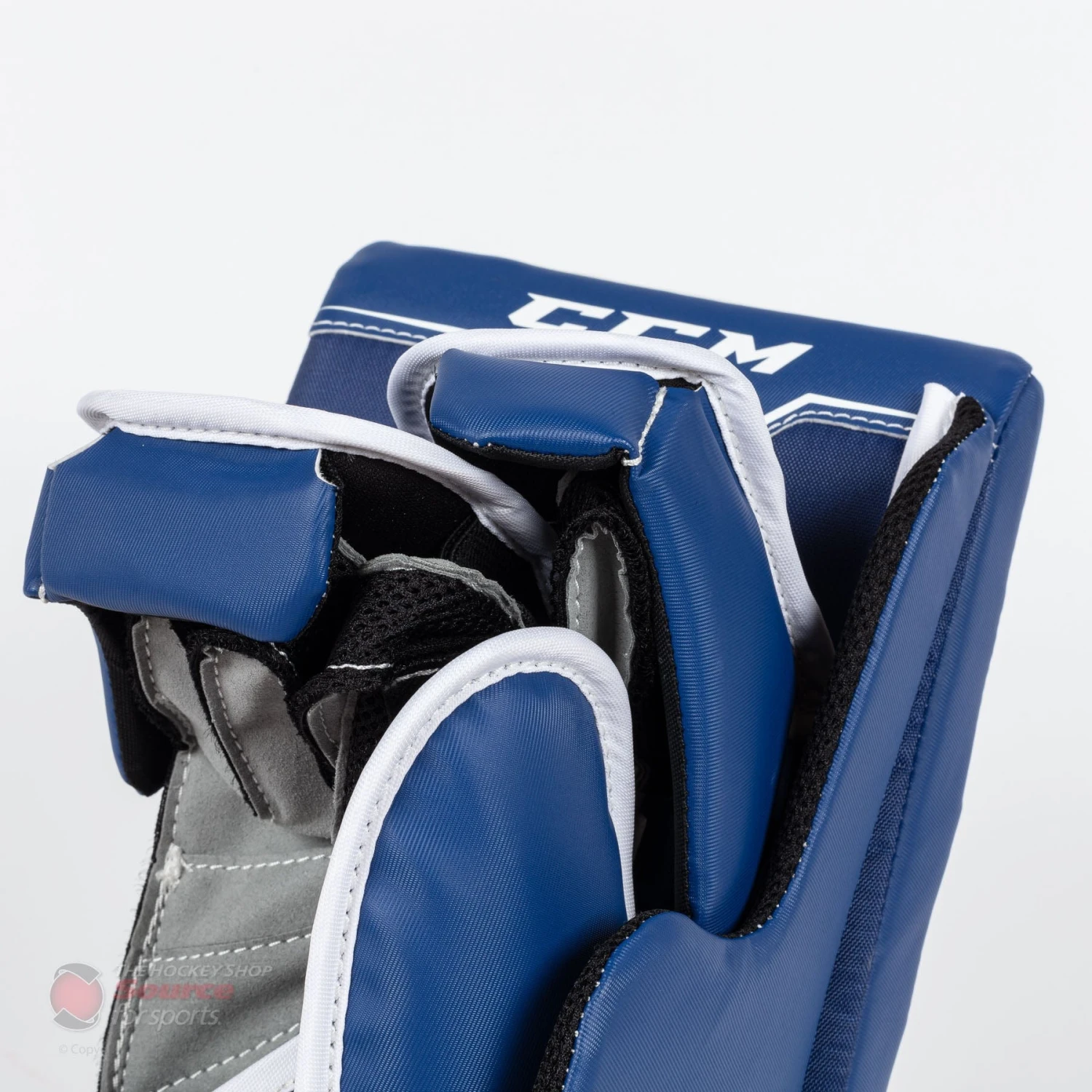 CCM Axis A1.5 Junior Goalie Blocker - Source Exclusive 8 CCM Axis A1.5 Junior Goalie Blocker - Source Exclusive - Image 8