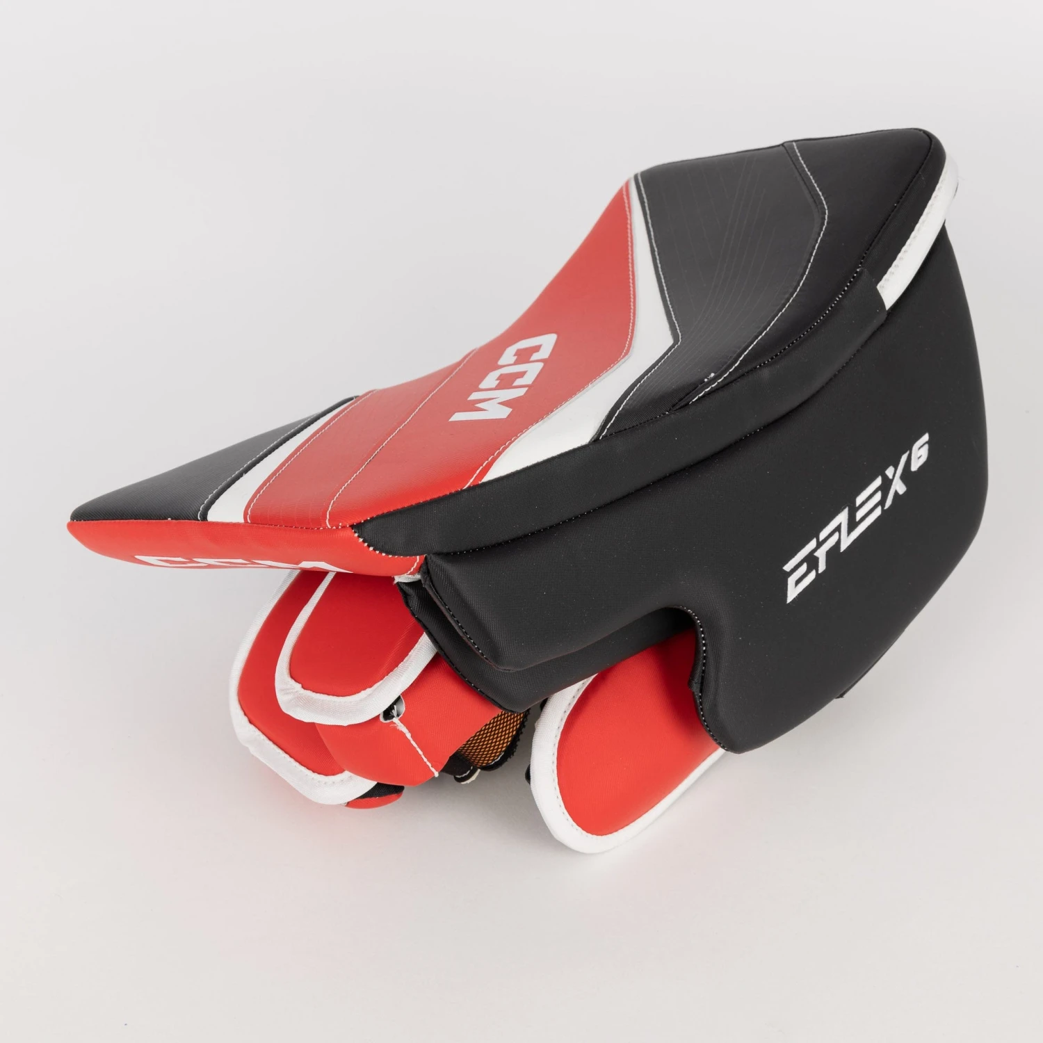 CCM Extreme Flex 6 Senior Goalie Blocker 2 CCM Extreme Flex 6 Senior Goalie Blocker - Image 2