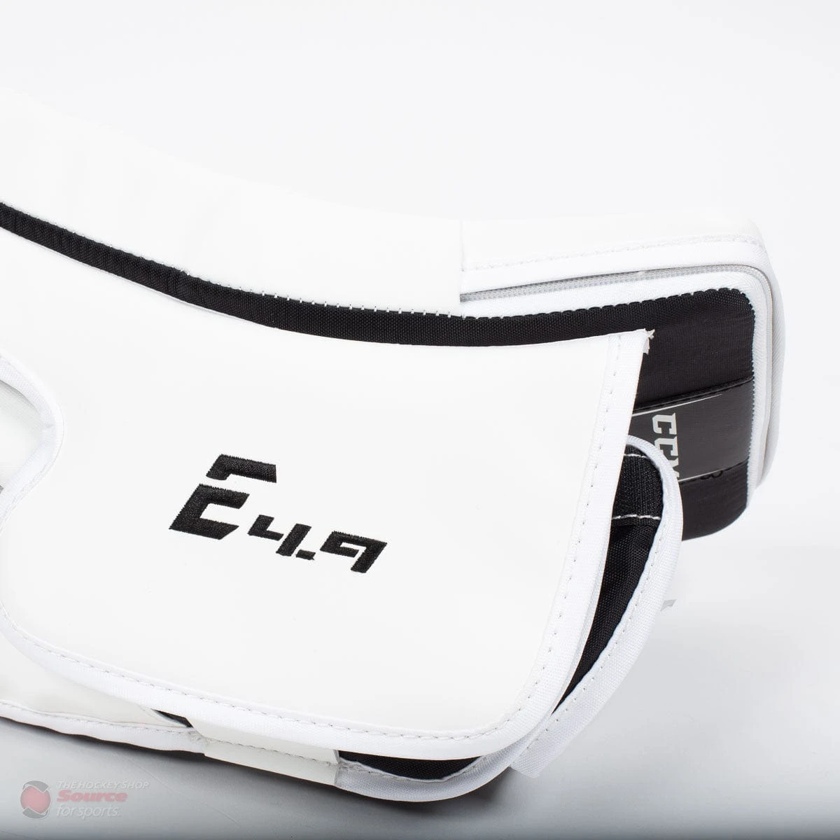 CCM Extreme Flex E4.9 Intermediate Goalie Blocker - Source Exclusive 5 CCM Extreme Flex E4.9 Intermediate Goalie Blocker - Source Exclusive - Image 5