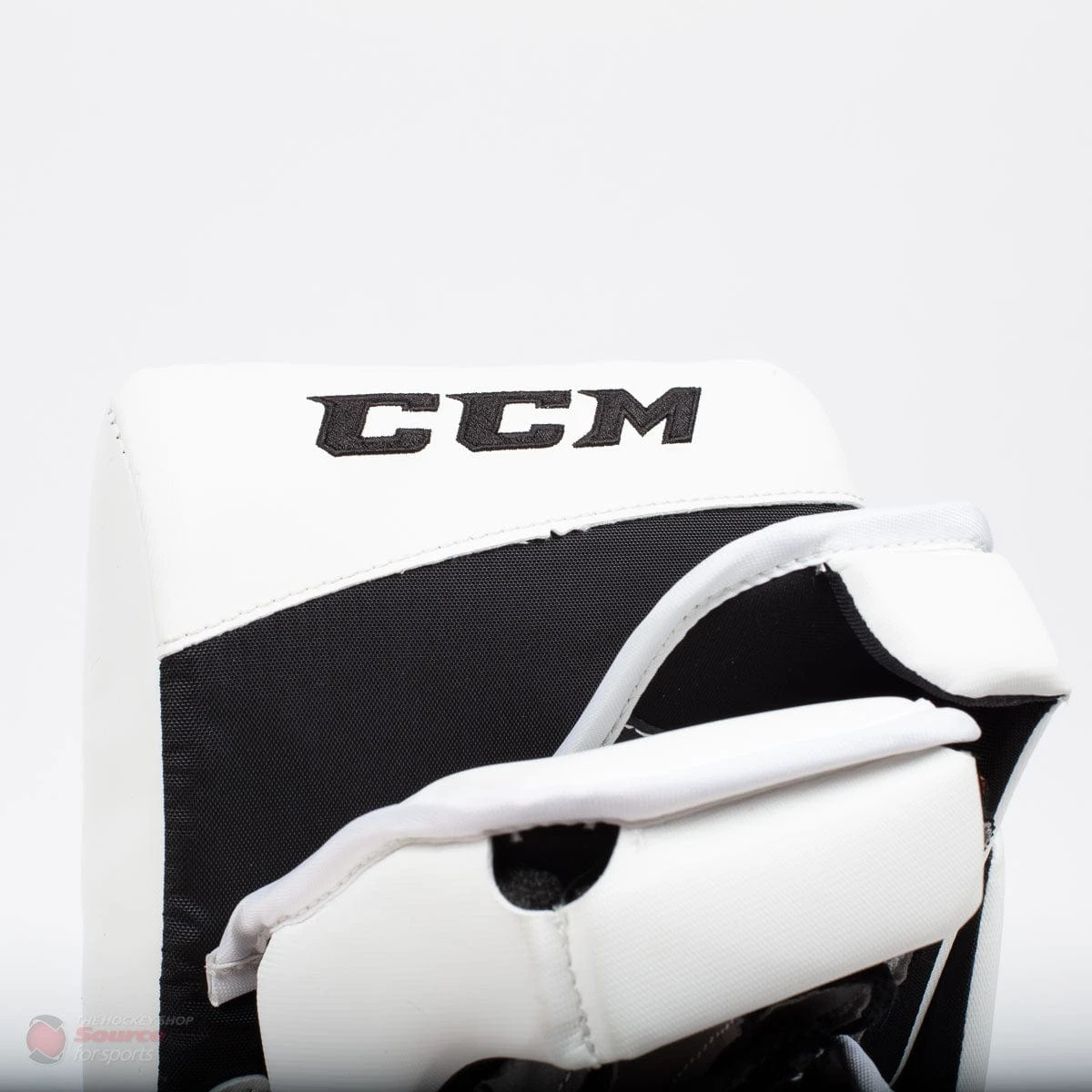 CCM Extreme Flex E4.9 Intermediate Goalie Blocker - Source Exclusive 8 CCM Extreme Flex E4.9 Intermediate Goalie Blocker - Source Exclusive - Image 8