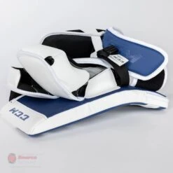 CCM Extreme Flex E5.5 Junior Goalie Blocker -Ccm ccm blockers ccm extreme flex e5 5 junior goalie blocker 27988469383234