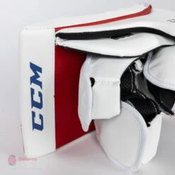 CCM Extreme Flex E5.5 Senior Goalie Blocker -Ccm ccm blockers ccm extreme flex e5 5 senior goalie blocker 27988471119938