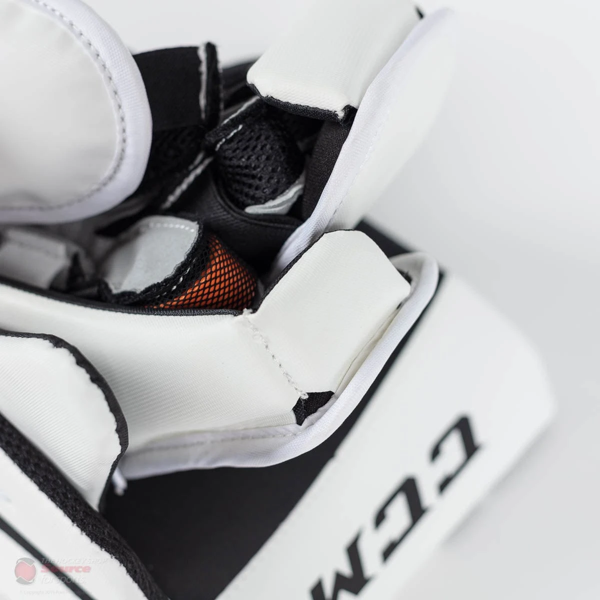 CCM Premier P2.5 Senior Goalie Blocker - Source Exclusive 9 CCM Premier P2.5 Senior Goalie Blocker - Source Exclusive - Image 9