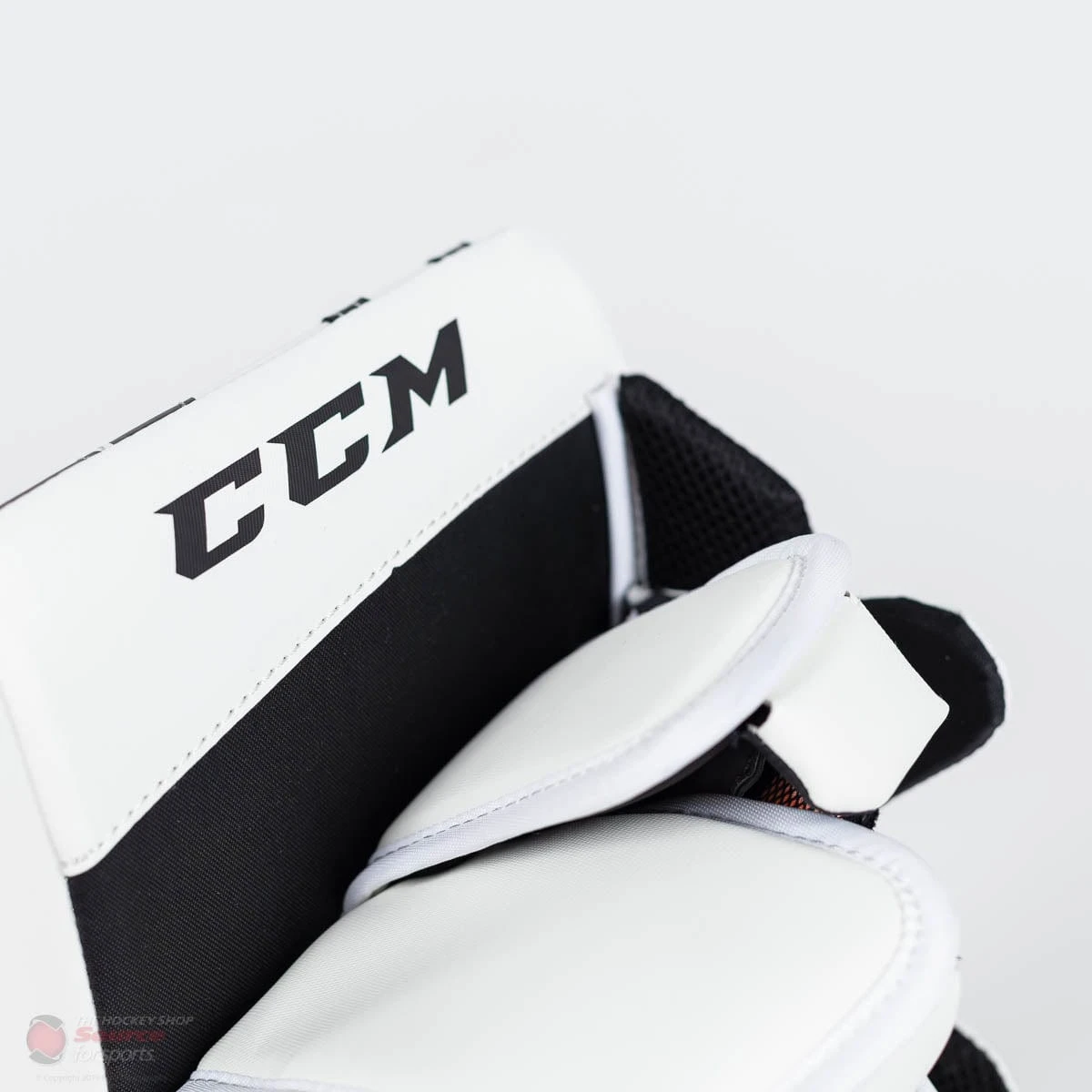 CCM Premier P2.5 Senior Goalie Blocker - Source Exclusive 10 CCM Premier P2.5 Senior Goalie Blocker - Source Exclusive - Image 10