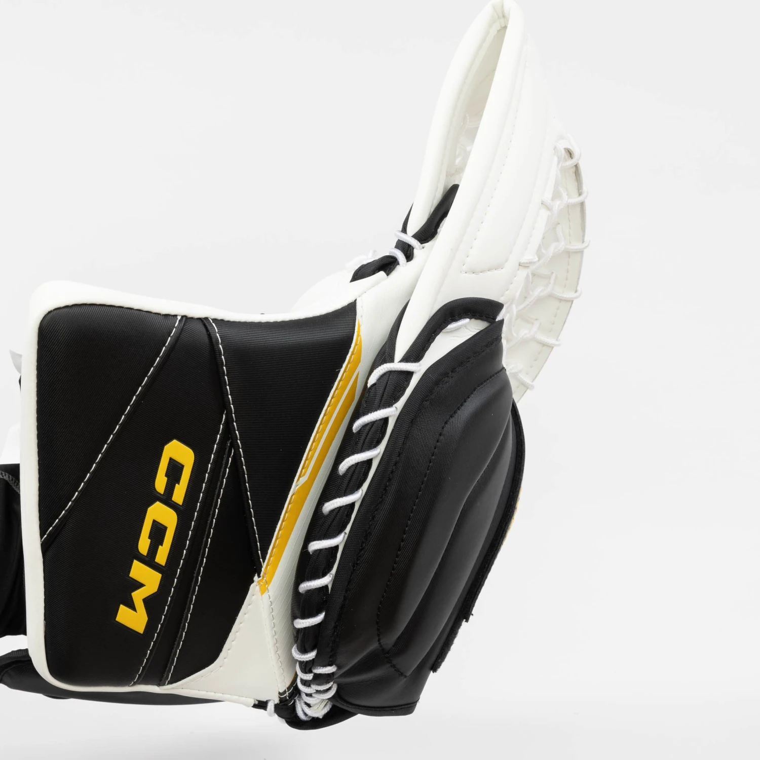 CCM Axis 2.9 Senior Goalie Catcher 2 CCM Axis 2.9 Senior Goalie Catcher - Image 2