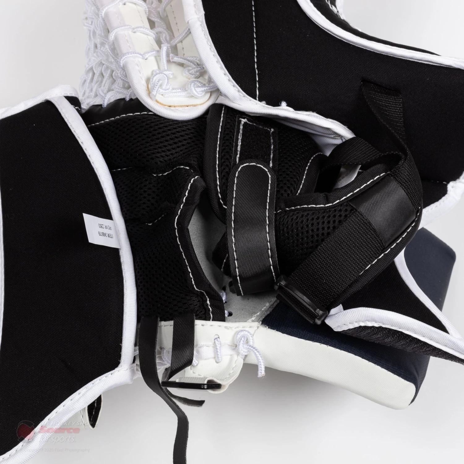 CCM Axis A1.5 Junior Goalie Catcher 8 CCM Axis A1.5 Junior Goalie Catcher - Image 8