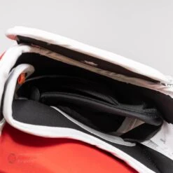 CCM Extreme Flex 5 Senior Goalie Catcher - 600 Break Angle -Ccm ccm catchers ccm extreme flex 5 senior goalie catcher 600 break angle 27972556226626