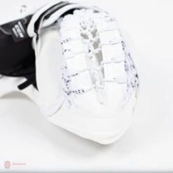 CCM Extreme Flex E4.5 Junior Goalie Catcher - Source Exclusive -Ccm ccm catchers ccm extreme flex e4 5 junior goalie catcher source exclusive 5323873550402