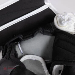 CCM Extreme Flex E5.5 Junior Goalie Catcher -Ccm ccm catchers ccm extreme flex e5 5 junior goalie catcher 27972557504578