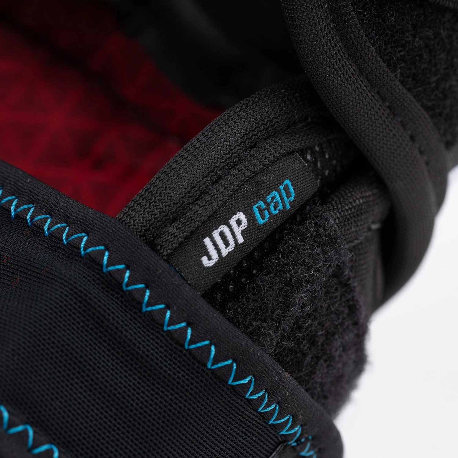 CCM Jetspeed FT680 Senior Hockey Elbow Pads 2 CCM Jetspeed FT680 Senior Hockey Elbow Pads - Image 2