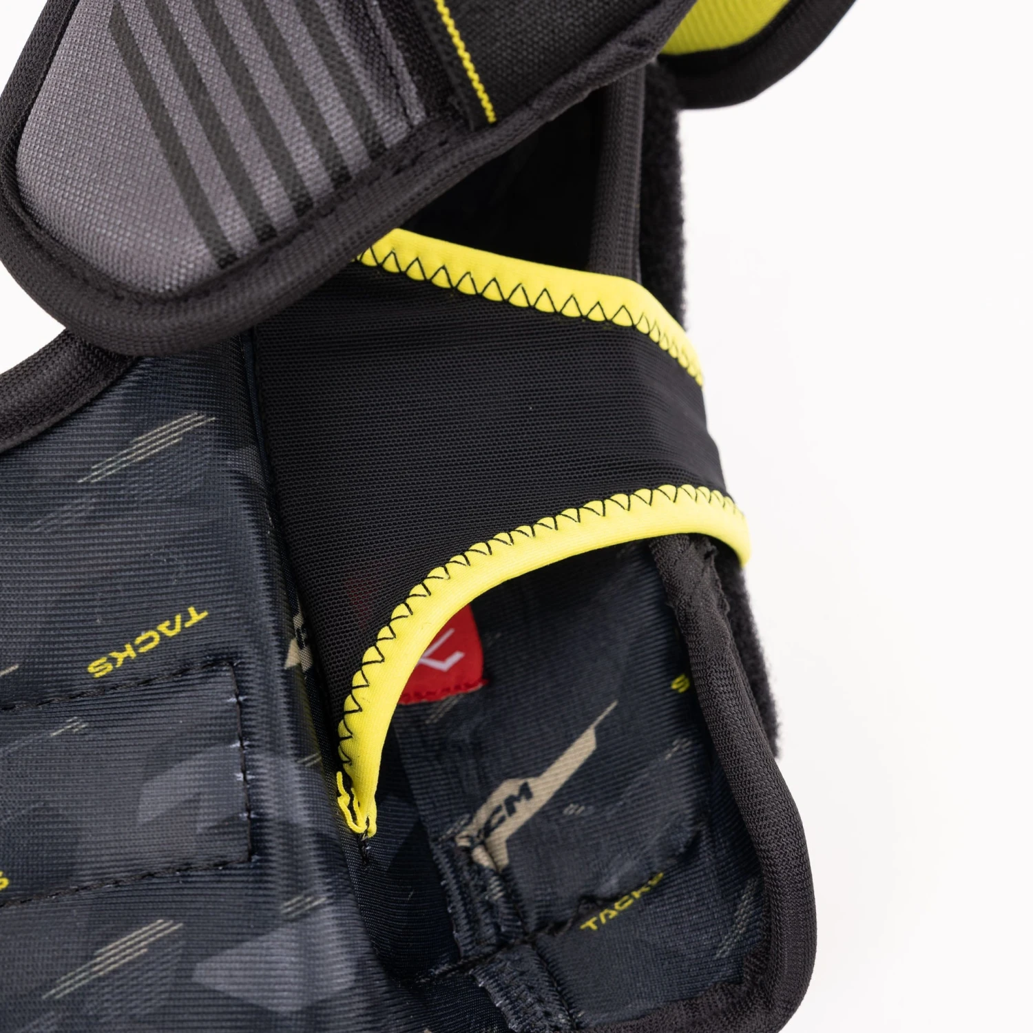 CCM Tacks AS580 Senior Hockey Elbow Pads 8 CCM Tacks AS580 Senior Hockey Elbow Pads - Image 8