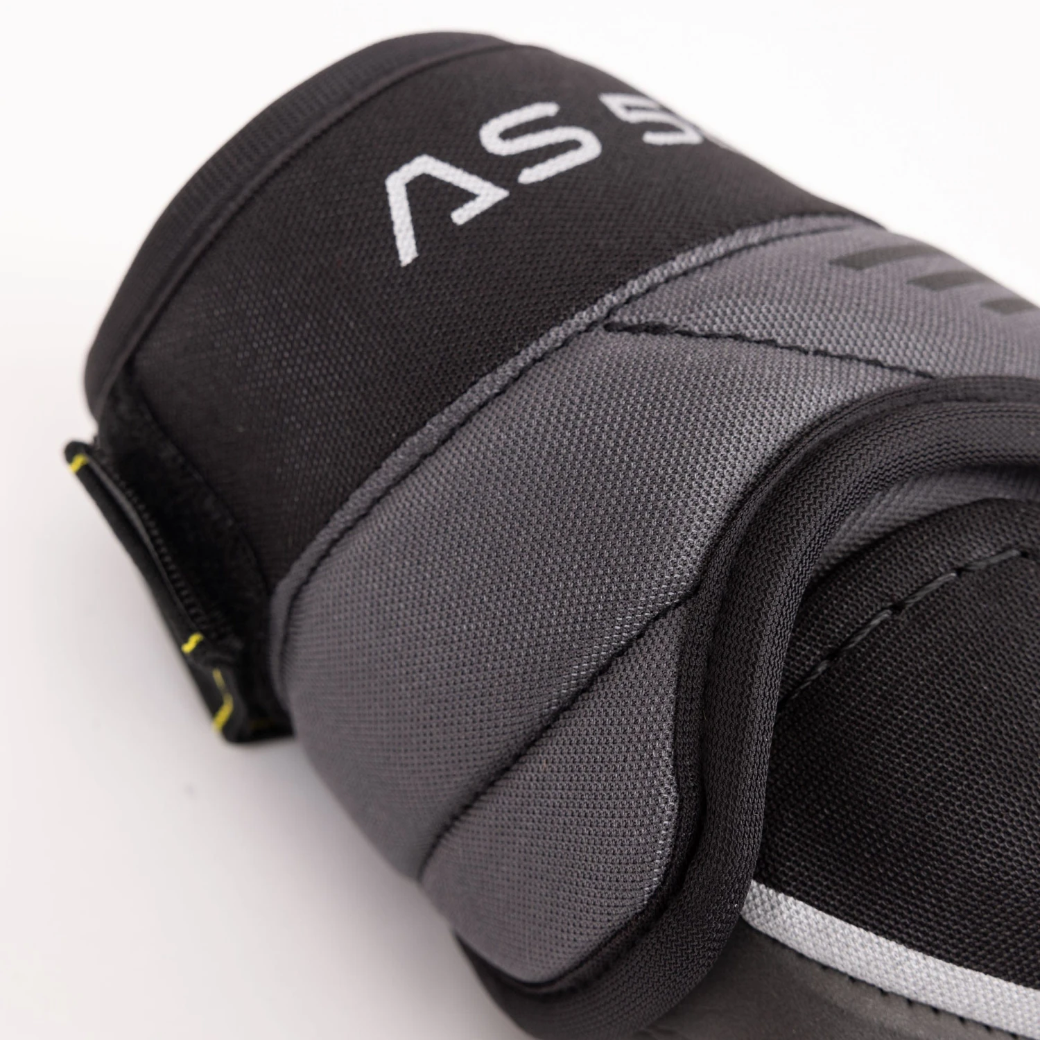 CCM Tacks AS580 Senior Hockey Elbow Pads 7 CCM Tacks AS580 Senior Hockey Elbow Pads - Image 7