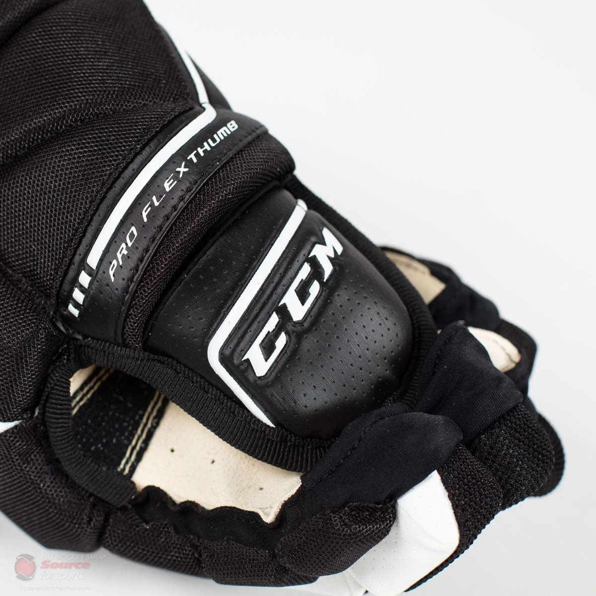 CCM Tacks 9080 Junior Hockey Gloves 6 CCM Tacks 9080 Junior Hockey Gloves - Image 6