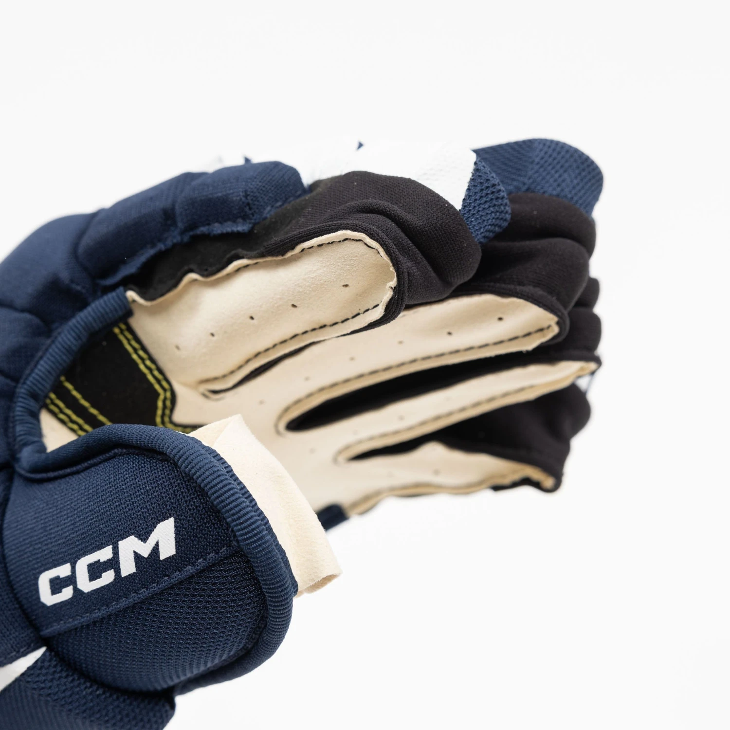 CCM Tacks AS580 Senior Hockey Gloves 7 CCM Tacks AS580 Senior Hockey Gloves - Image 7