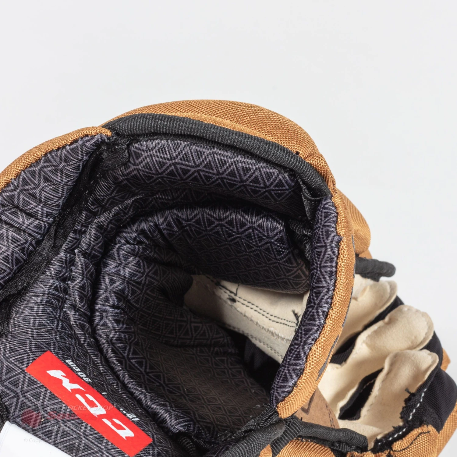 CCM Tacks Vector Plus Junior Hockey Gloves (2020) 7 CCM Tacks Vector Plus Junior Hockey Gloves (2020) - Image 7