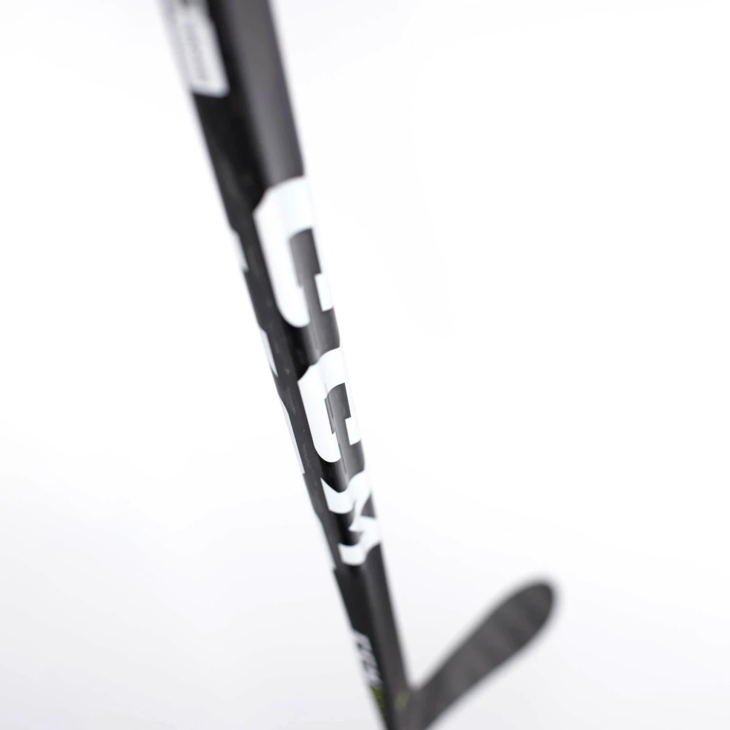 CCM RIBCOR Pro 3 PMT Intermediate Hockey Stick 4 CCM RIBCOR Pro 3 PMT Intermediate Hockey Stick - Image 4