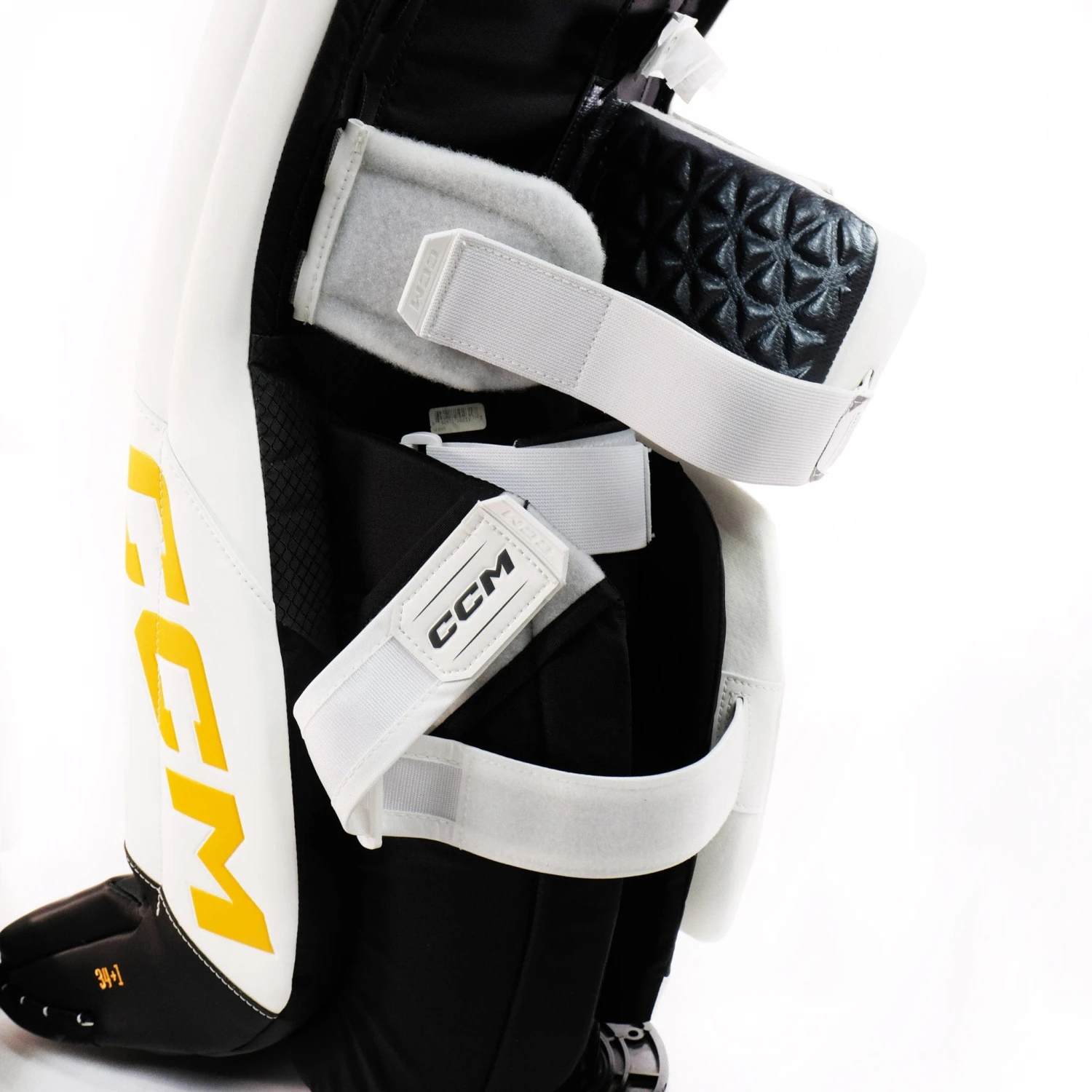CCM Axis 2.9 Intermediate Goalie Leg Pads 8 CCM Axis 2.9 Intermediate Goalie Leg Pads - Image 8