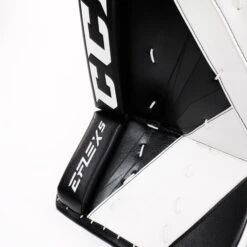 CCM Extreme Flex 5 Senior Goalie Leg Pads - "Pro" Stock - Cam Matwiv -Ccm ccm leg pads ccm extreme flex 5 senior goalie leg pads pro stock cam matwiv white black 33 2 5 29000923119682