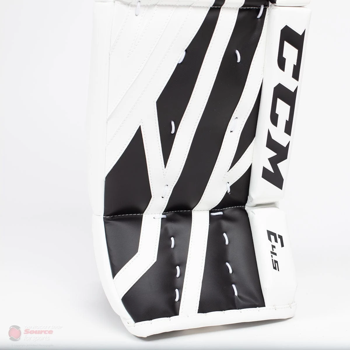 CCM Extreme Flex E4.5 Junior Goalie Leg Pads - Source Exclusive 3 CCM Extreme Flex E4.5 Junior Goalie Leg Pads - Source Exclusive - Image 3