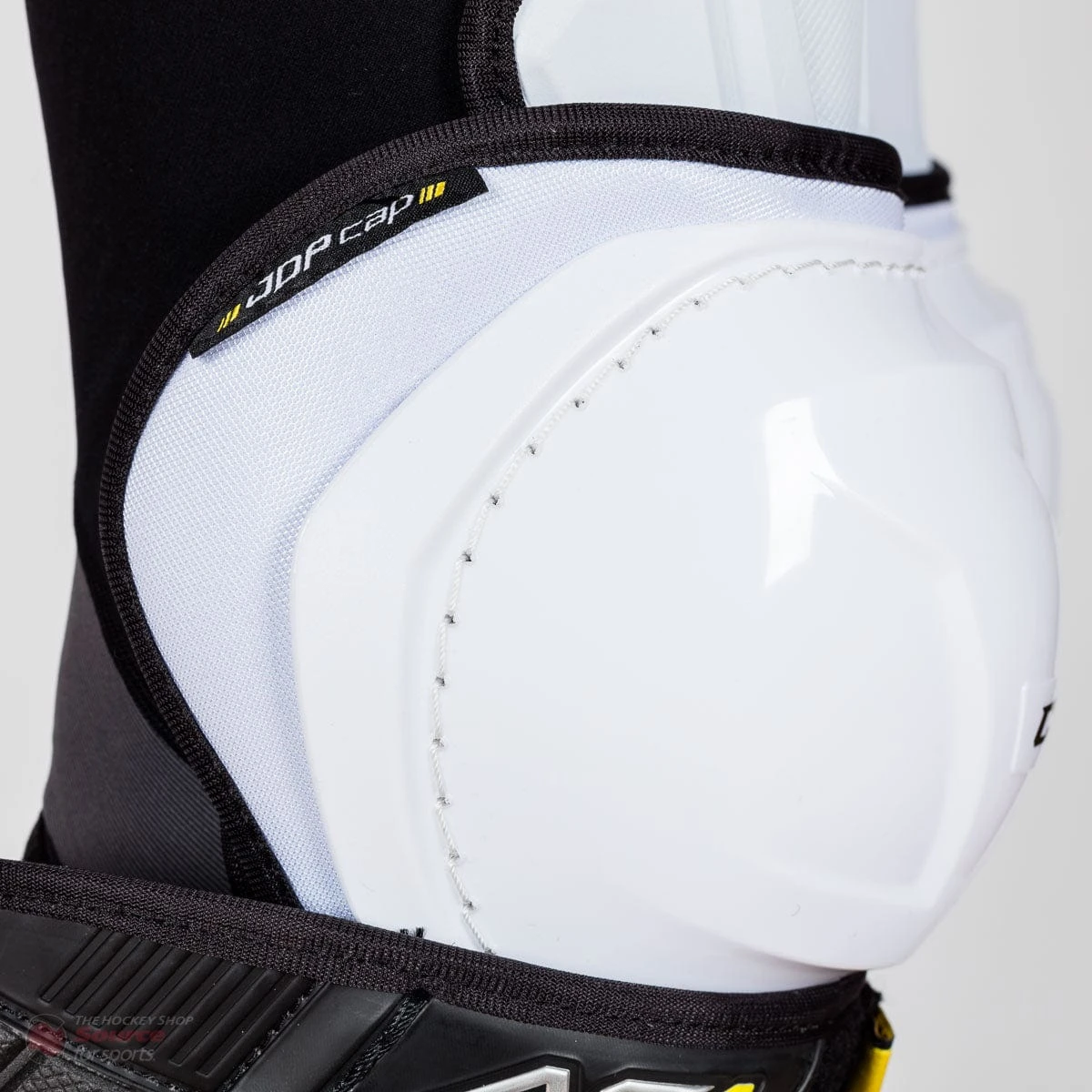 CCM Super Tacks AS1 Junior Hockey Shin Guards 5 CCM Super Tacks AS1 Junior Hockey Shin Guards - Image 5