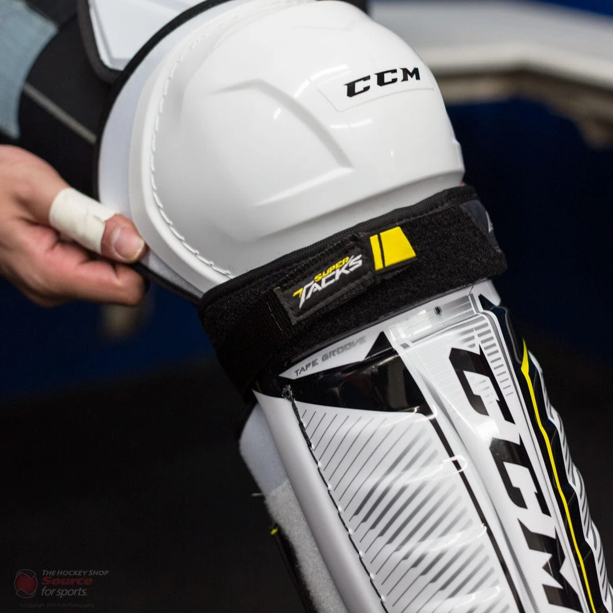 CCM Super Tacks AS1 Junior Hockey Shin Guards 17 CCM Super Tacks AS1 Junior Hockey Shin Guards - Image 17