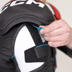 CCM Jetspeed FT680 Senior Hockey Shoulder Pads -Ccm ccm shoulder pads ccm jetspeed ft680 senior hockey shoulder pads 30397933224002