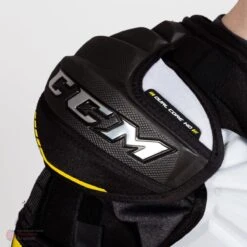 CCM Super Tacks AS1 Senior Hockey Shoulder Pads 24 CCM Super Tacks AS1 Senior Hockey Shoulder Pads -Ccm ccm shoulder pads ccm super tacks as1 senior hockey shoulder pads 30344237908034