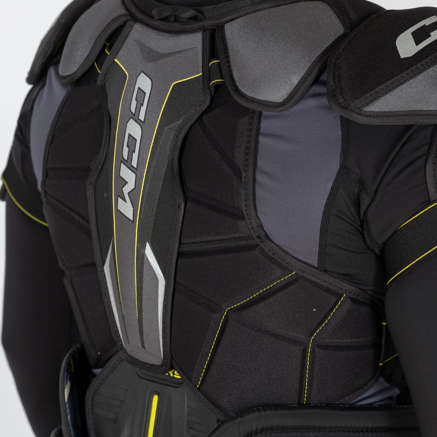 CCM Tacks AS580 Senior Hockey Shoulder Pads 5 CCM Tacks AS580 Senior Hockey Shoulder Pads - Image 5