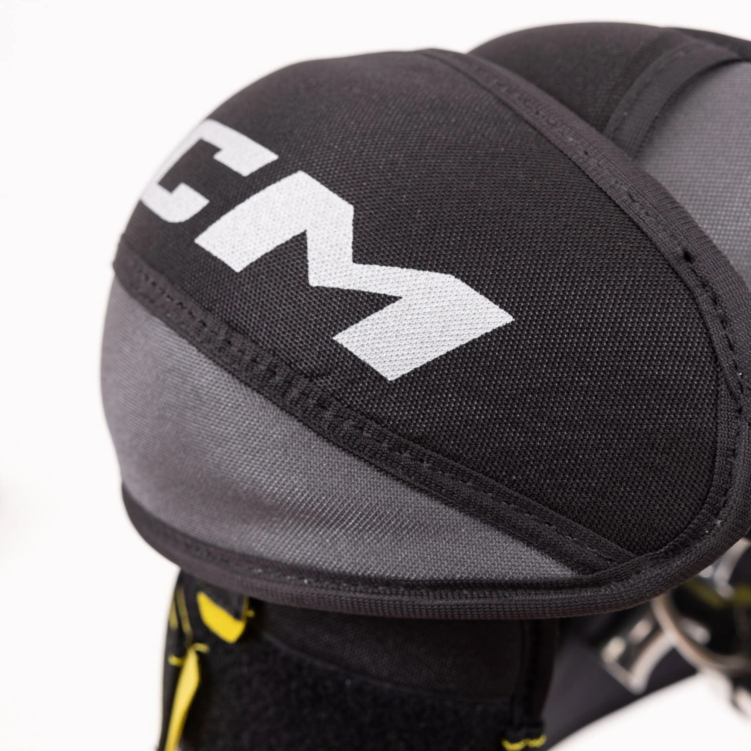 CCM Tacks AS580 Senior Hockey Shoulder Pads 17 CCM Tacks AS580 Senior Hockey Shoulder Pads - Image 17