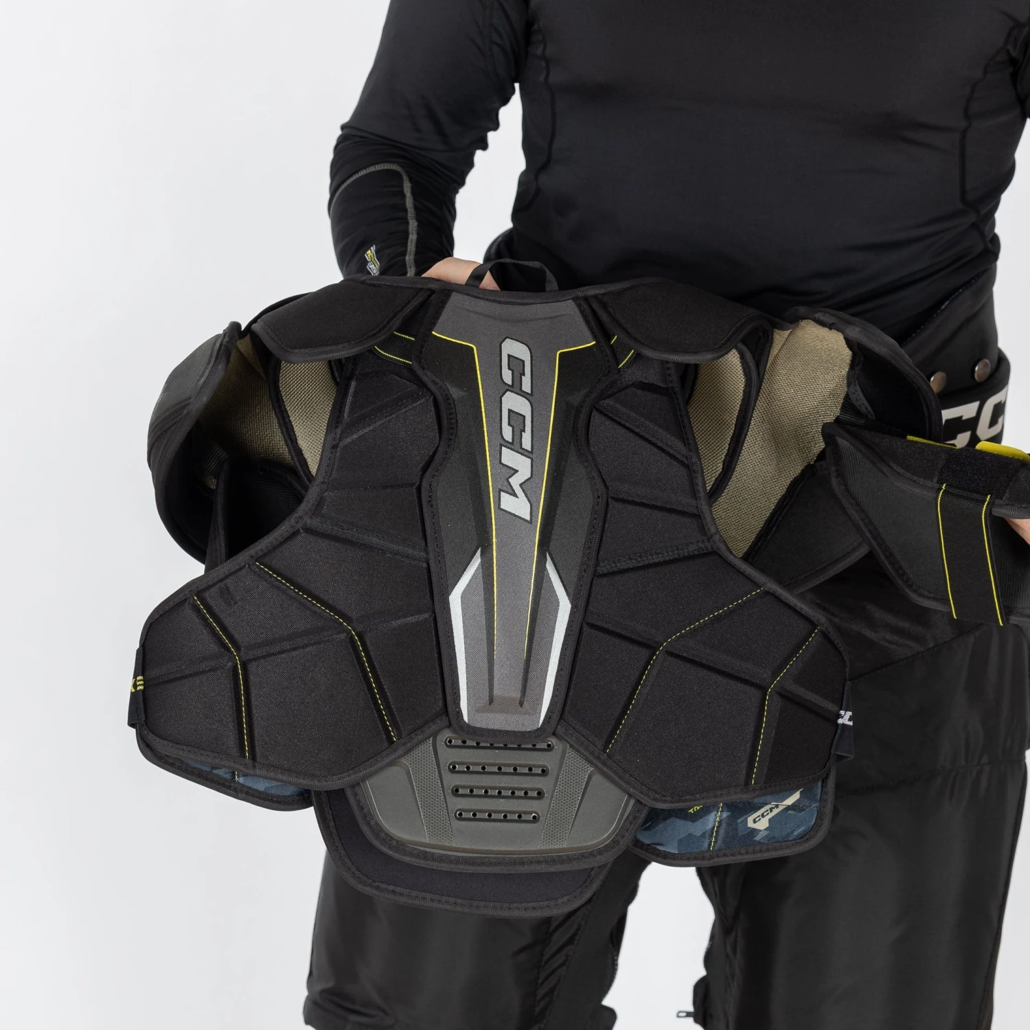 CCM Tacks Vector Premier Junior Hockey Shoulder Pads 16 CCM Tacks Vector Premier Junior Hockey Shoulder Pads - Image 16